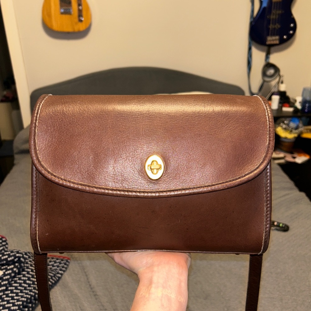 Vintage Coach Crossbody 9022